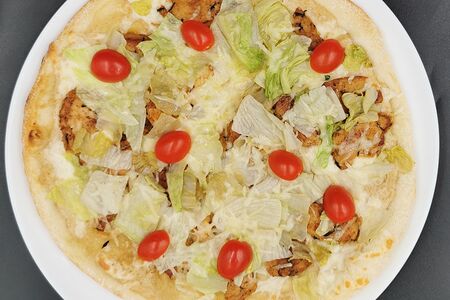 Пицца Цезарь с куриным филе