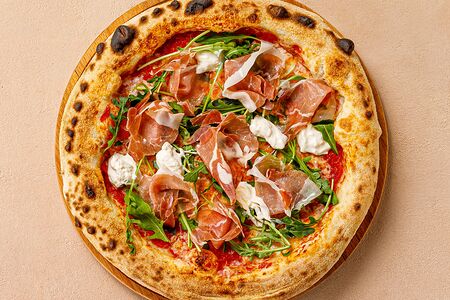 Пицца Пармская ветчина и страчателла