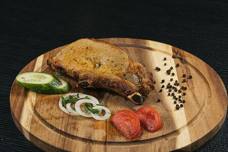 Корейка свиная на углях