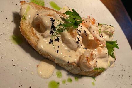 Креветки с соусом горгонзола