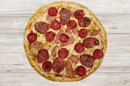 Пицца Колбасня халяль