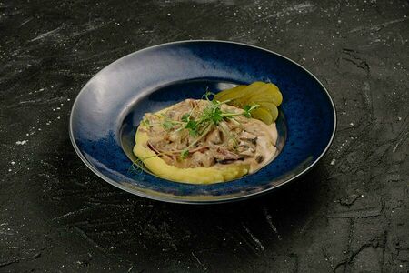 Бефстроганов