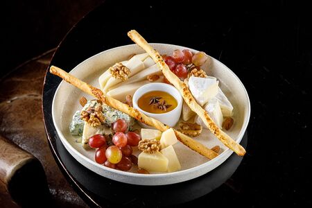 Сырная тарелка