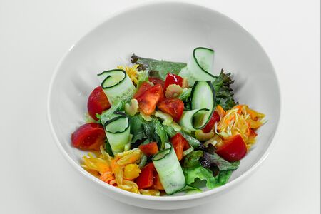 Салат с дальневосточным крабом и авокадо