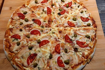 Пицца с курицей