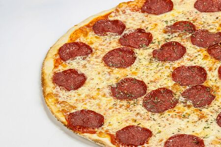 Пицца пепперони халяль