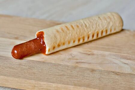 Хот-дог Французский с колбаской из говядины халяль