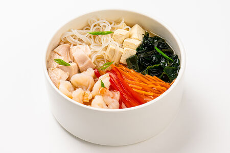 Суп большой с креветками и курицей