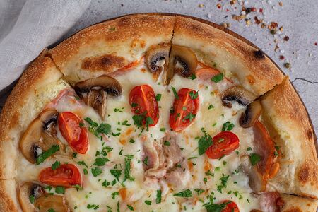 С ветчиной и грибами