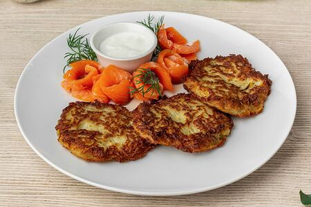 Драники с лососем