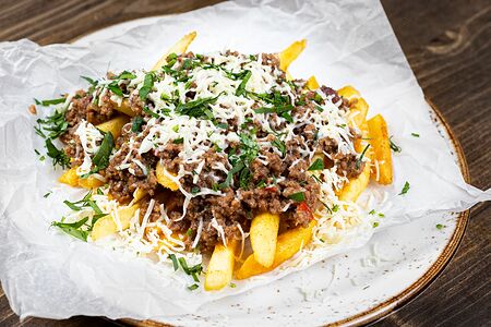 Фри с фаршем и моцареллой