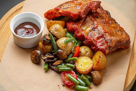 Ребрышки свиные запечённые