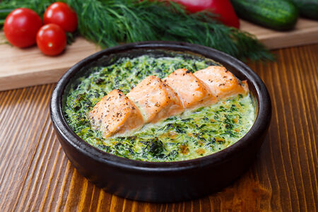 Сёмга запечённая со шпинатом