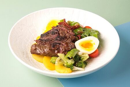 Стейк-салат с мраморной говядиной