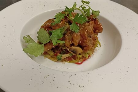 Фунчоза с курицей и овощами