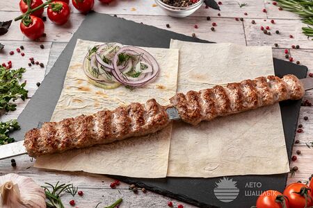 Люля-кебаб в лаваше с говядиной