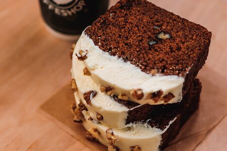 Морковный кекс Керрот-кейк с орехами