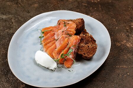 Закуска из форели малой соли