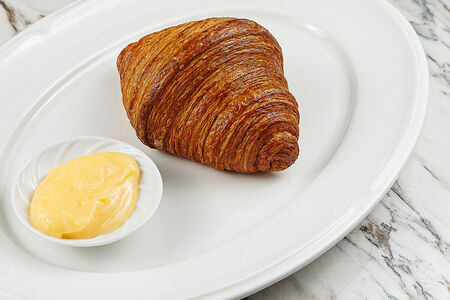 Круассан с лимонным курдом