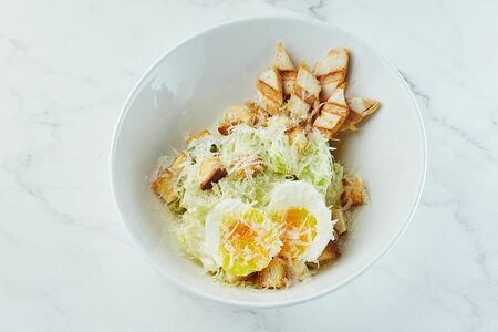 Цезарь с курицей