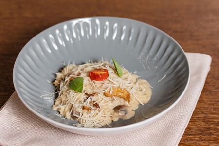 Ризотто с грибами и трюфельным маслом