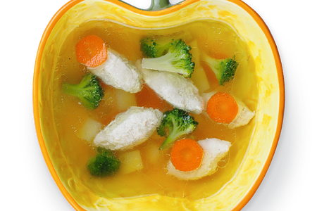 Суп с куриными кнелями и овощами