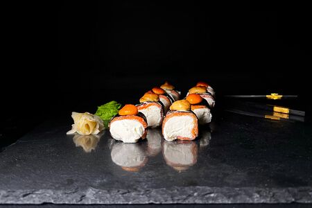 Маки лайт с лососем