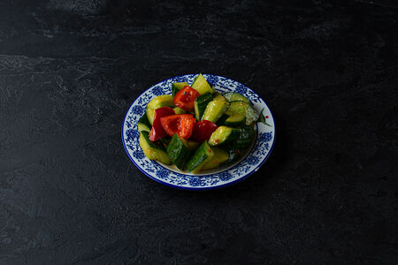 Огурцы с чесноком