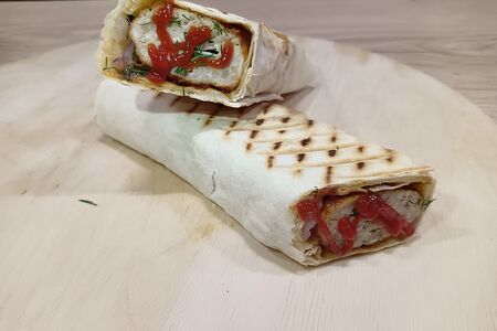 Люля-кебаб в лаваше куриная