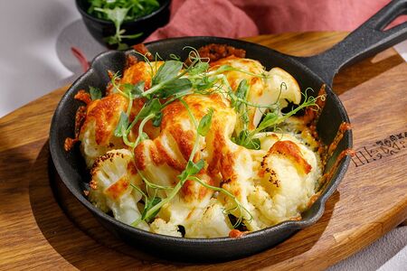 Цветная капуста, запечённая под сыром