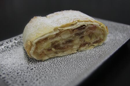 Яблочный штрудель