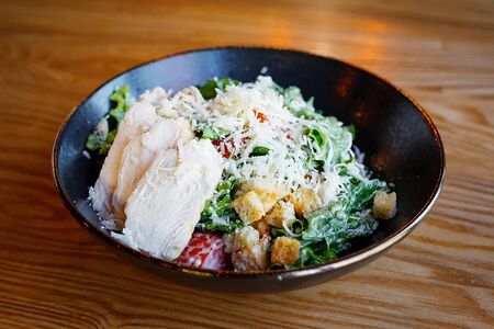 Цезарь с курицей