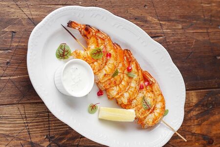 Шашлык из креветок