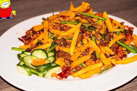 Говядина с картошкой фри и острым перцем №406