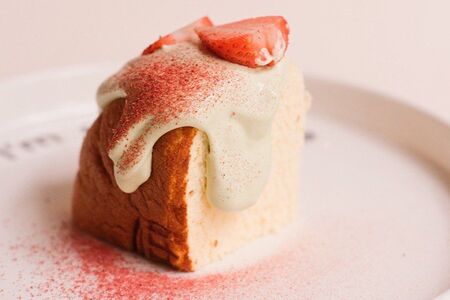 Японский чизкейк, мусс маскарпоне, клубника