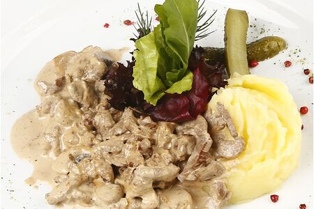 Бефстроганов из говяжьей вырезки