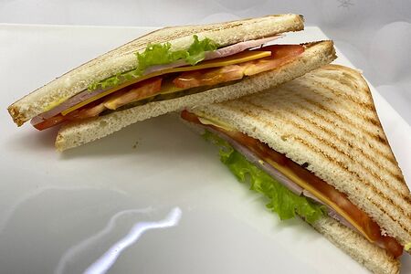 Сэндвич с ветчиной