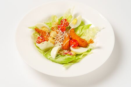 Салат Цезарь с курицей