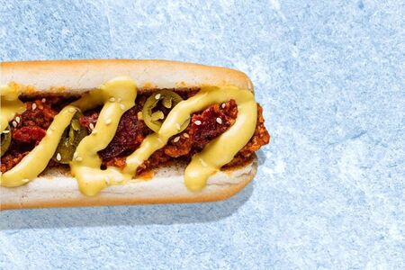 Хот-дог мясной chili