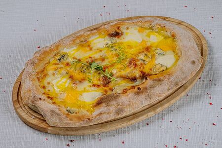 Пиццета Кватро формаджи