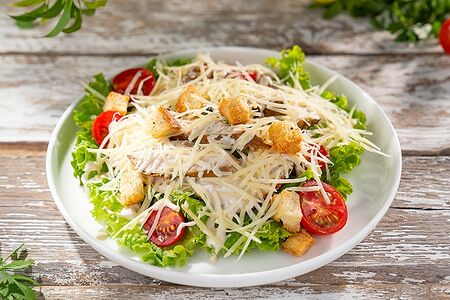 Салат Цезарь с курицей