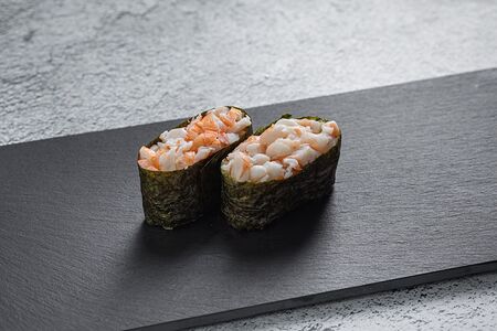 Спайси-суши с креветкой