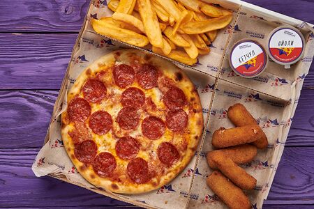 Комбо с пиццей и сырными штучками