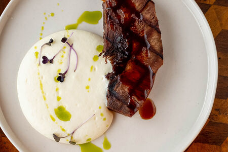 Стейк из копченого языка