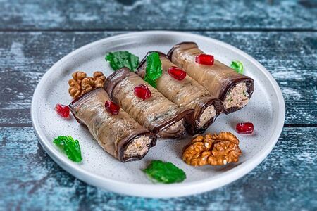 Баклажаны с орехами