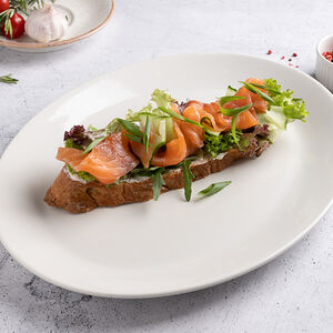 Брускетта с форелью