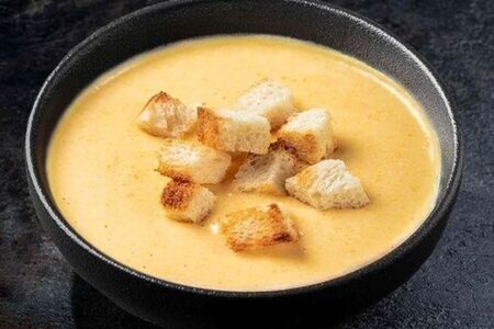 Сырный суп с крутонами