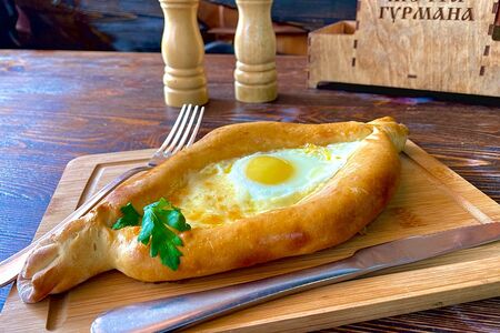 Хачапури по-аджарски