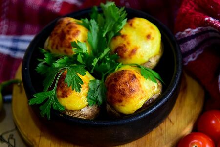 Грибы, запеченные с сыром