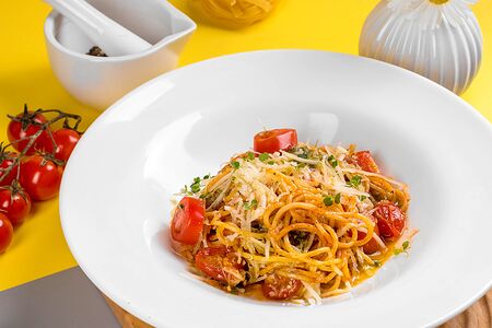 Паста с томатами и базиликом